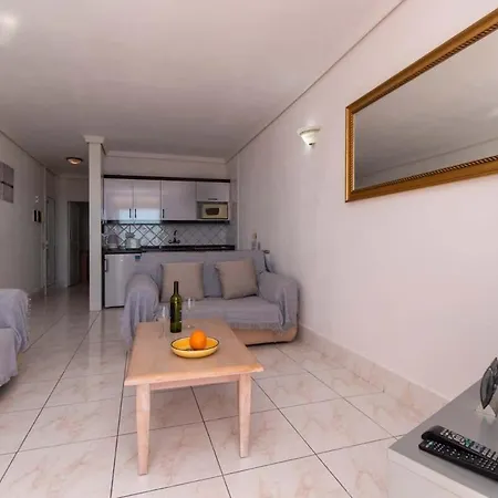 Azahara Playa 45 - One Bed Los Cristianos (Tenerife)
