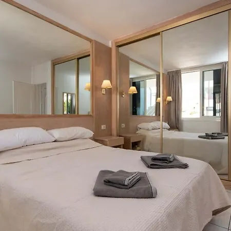 Azahara Playa 45 - One Bed Daire *
